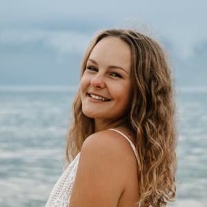 Meet your Posher, Elena